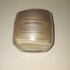 Shiseido Wrinkle Smoothing Creme